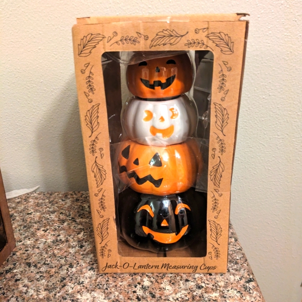 Pumpkin jack o lantern measuring cups. Goes w/ Rae Dunn, Johanna parker &vintage